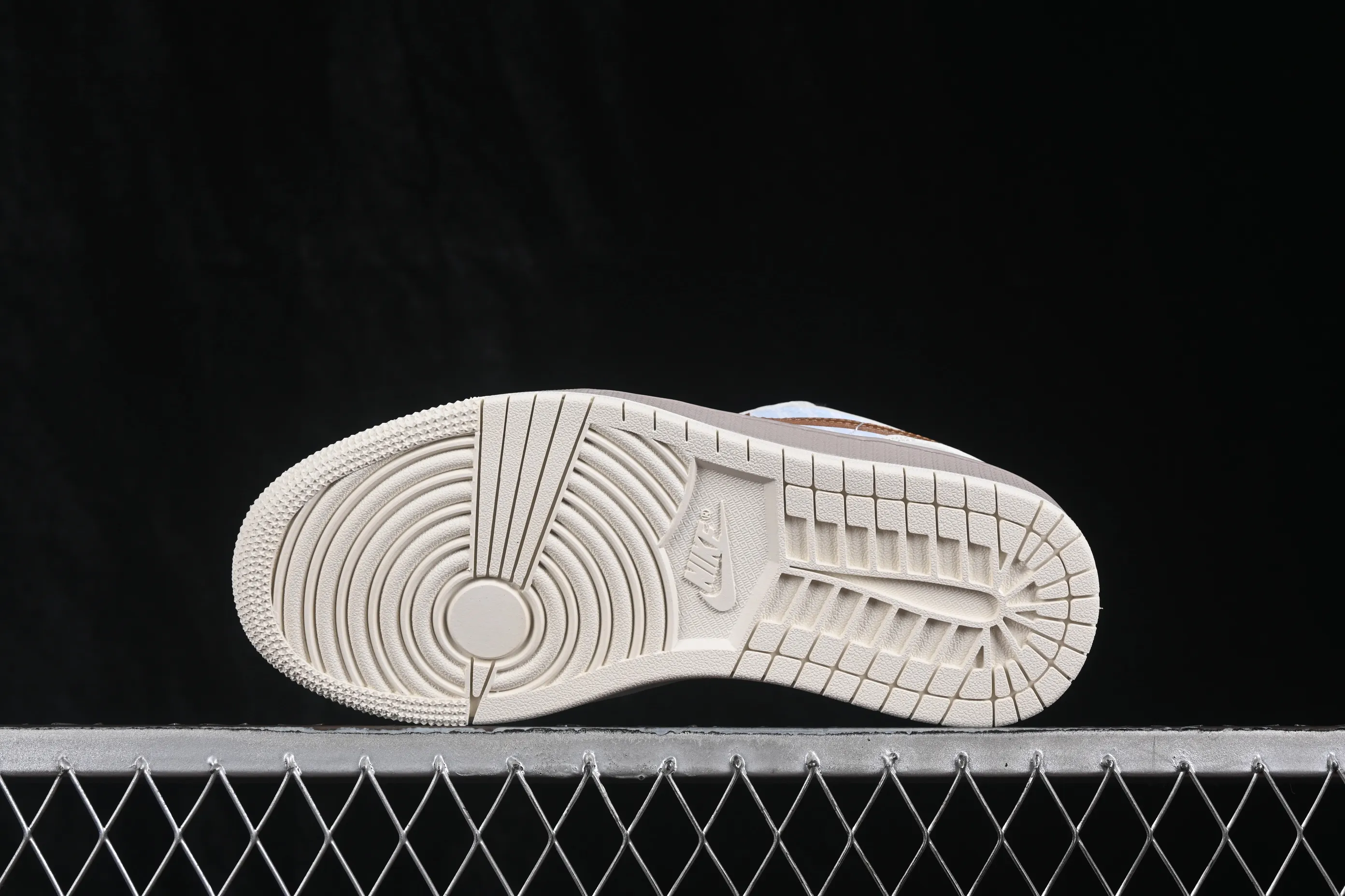 All categories Air Jordan Jordan series basketball shoes Air Jordan 1 Low Air Jordan 1 Low AJ1 Joe 1 low-top retro culture basketball shoes IR7553-422